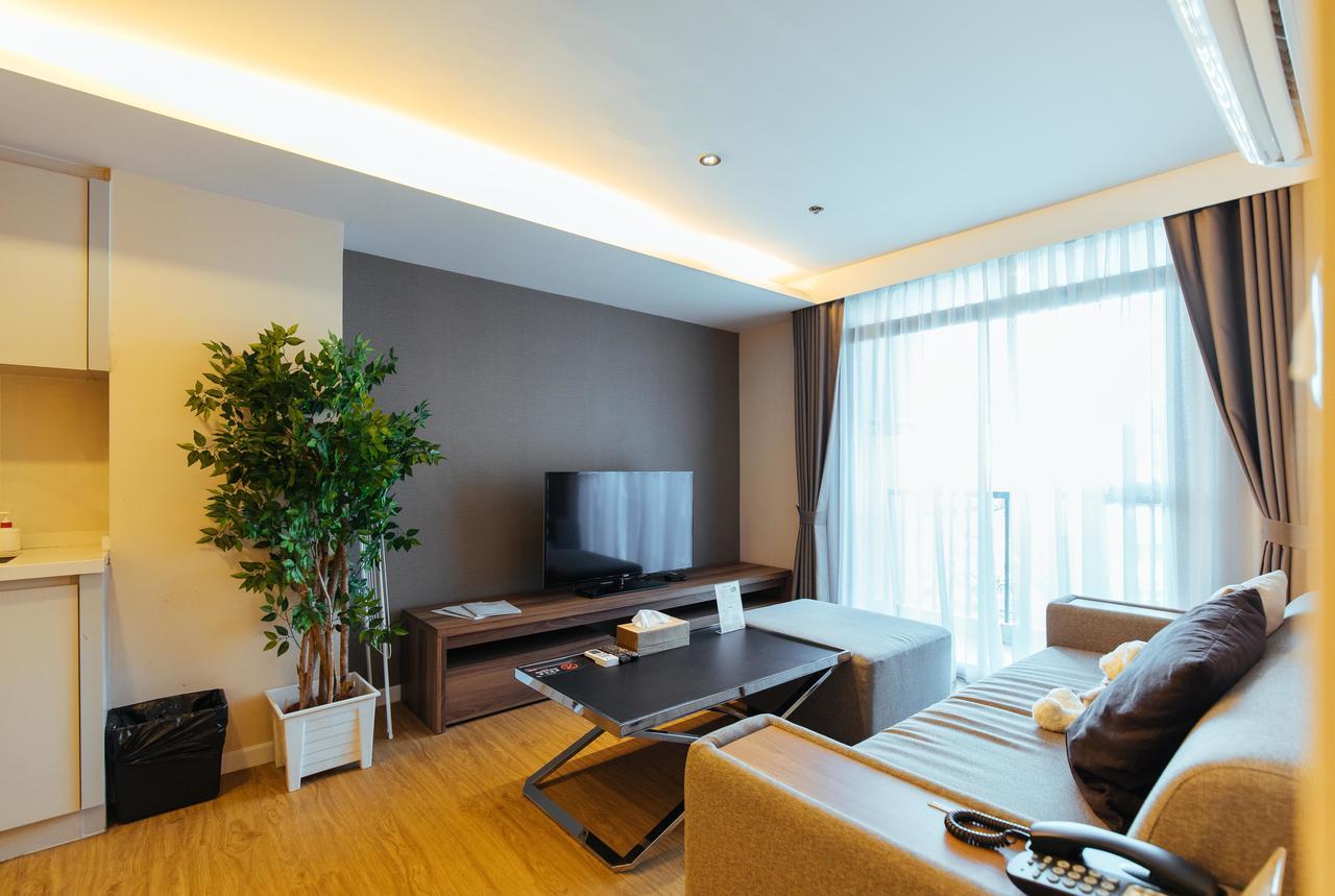 Roomme Hospitality Nang Linchee Branch Бангкок Экстерьер фото