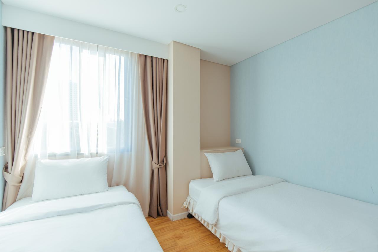 Roomme Hospitality Nang Linchee Branch Бангкок Экстерьер фото